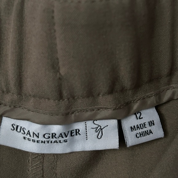 Susan Graver tan  Bermuda shorts, Size 12 - Picture 4 of 7